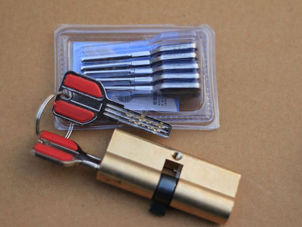 高港24小时上门开锁公司